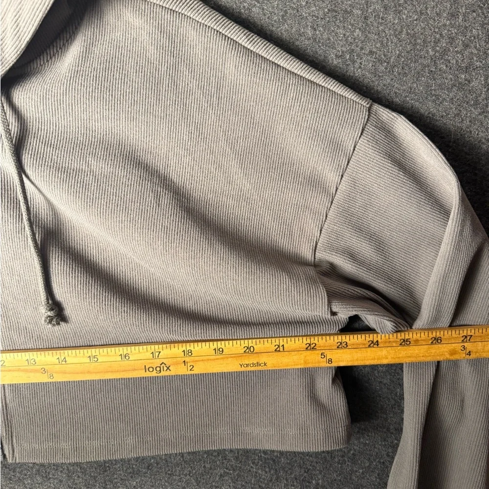UNIVERSAL‎ THREAD WOMENS M HOODIE CROPPED FULL ZIP RIBBED TAUPE COQUETTE Y2K 90S - Picture 3 of 9